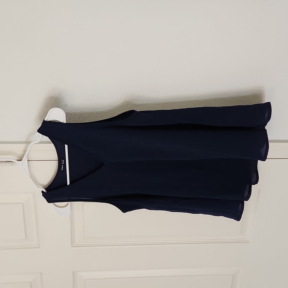 SHEIN Blue Flowy Top sz Small